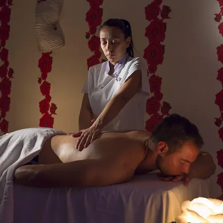 酒店 Princess Kyniska 4*